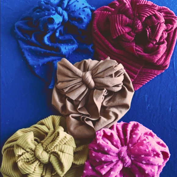 NWOT Bunny Knots Bold Bundle! Size small